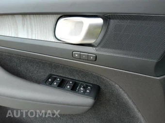 2026 Volvo XC40 B5 Plus – miniatura 16