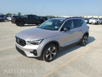 2026 Volvo XC40 B5 Plus