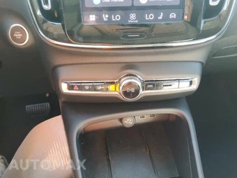 2026 Volvo XC40 B5 Plus – miniatura 18