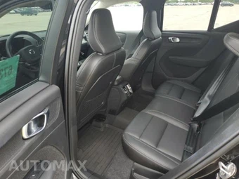 2026 Volvo XC40 B5 Plus – miniatura 6