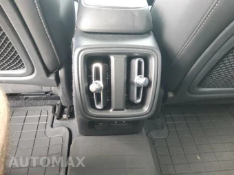 2026 Volvo XC40 B5 Plus – miniatura 9