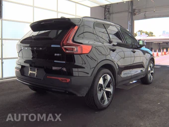 2026 Volvo XC40 B5 Plus – miniatura 4