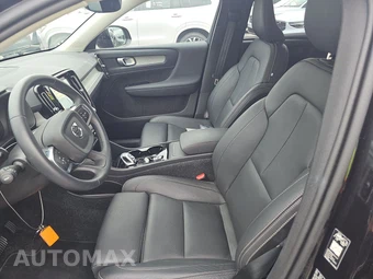 2026 Volvo XC40 B5 Plus – miniatura 5