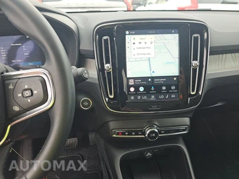 2026 Volvo XC40 B5 Plus – miniatura 6