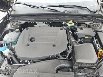 2026 Volvo XC40 B5 Plus – miniatura 7