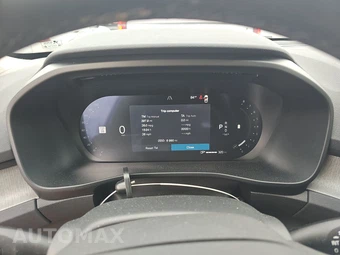 2026 Volvo XC40 B5 Plus – miniatura 8