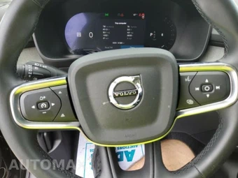 2026 Volvo XC40 B5 Plus – miniatura 15