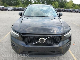 2026 Volvo XC40 B5 Plus – miniatura 2