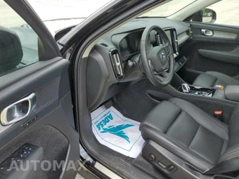 2026 Volvo XC40 B5 Plus – miniatura 5