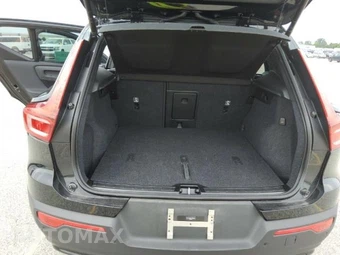 2026 Volvo XC40 B5 Plus – miniatura 7