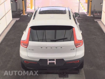 2026 Volvo XC40 B5 Plus - miniatura 5