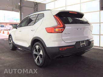 2026 Volvo XC40 B5 Plus - miniatura 6