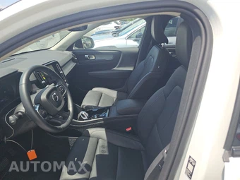 2026 Volvo XC40 B5 Plus - miniatura 7