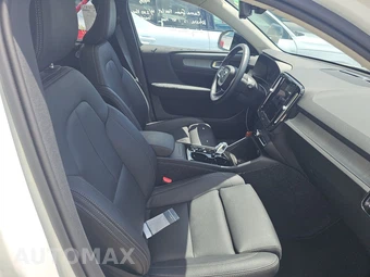 2026 Volvo XC40 B5 Plus - miniatura 8