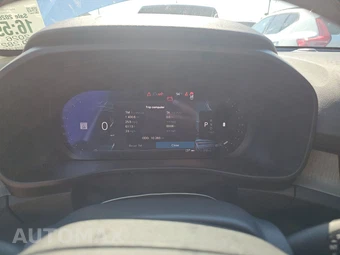 2026 Volvo XC40 B5 Plus - miniatura 12