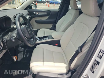 2026 Volvo XC40 B5 Plus - miniatura 7