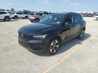2026 Volvo XC40 B5 Plus