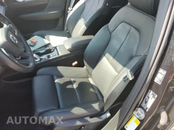 2026 Volvo XC40 B5 Plus – miniatura 13