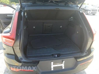 2026 Volvo XC40 B5 Plus – miniatura 24