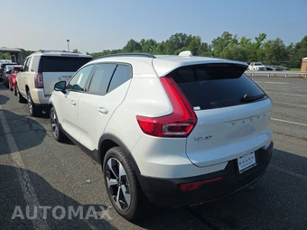 2026 Volvo XC40 B5 Plus - miniatura 6