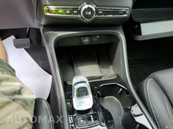 2026 Volvo XC40 B5 Plus – miniatura 12