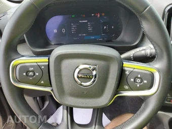2026 Volvo XC40 B5 Plus – miniatura 15
