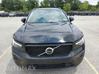 2026 Volvo XC40 B5 Plus – miniatura 2