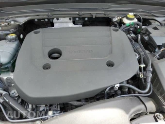 2026 Volvo XC40 B5 Plus – miniatura 25