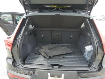 2026 Volvo XC40 B5 Plus – miniatura 7