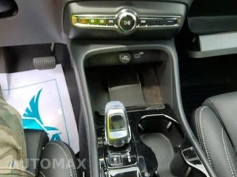 2026 Volvo XC40 B5 Plus – miniatura 12