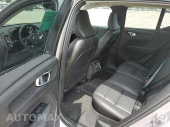 2026 Volvo XC40 B5 Plus – miniatura 6