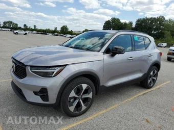 2026 Volvo XC40 B5 Plus