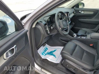 2026 Volvo XC40 B5 Plus – miniatura 5