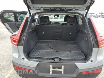 2026 Volvo XC40 B5 Plus – miniatura 7