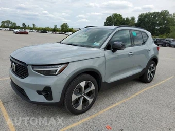 2026 Volvo XC40 B5 Plus