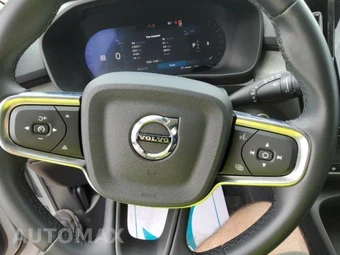 2026 Volvo XC40 B5 Plus – miniatura 15