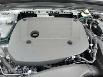 2026 Volvo XC40 B5 Plus – miniatura 25