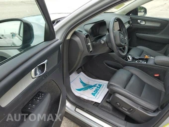 2026 Volvo XC40 B5 Plus – miniatura 5