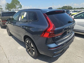 2026 Volvo XC60 B5 Plus – miniatura 6