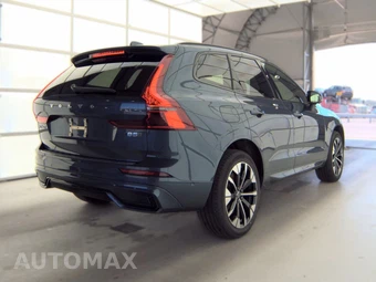 2026 Volvo XC60 B5 Plus - miniatura 4