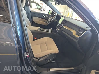 2026 Volvo XC60 B5 Plus - miniatura 8