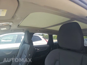 2026 Volvo XC60 B5 Plus – miniatura 17