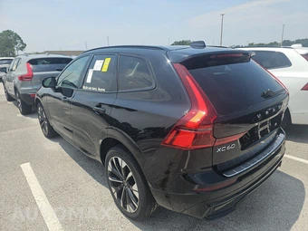 2026 Volvo XC60 B5 Plus – miniatura 6