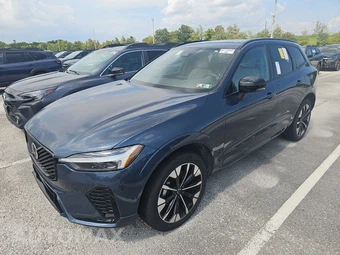 2026 Volvo XC60 B5 Plus