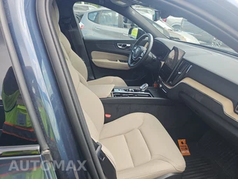 2026 Volvo XC60 B5 Plus - miniatura 14