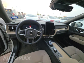 2026 Volvo XC60 B5 Plus - miniatura 11