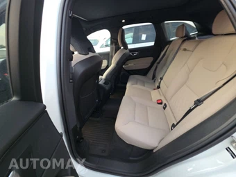 2026 Volvo XC60 B5 Plus - miniatura 13