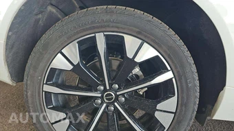 2026 Volvo XC60 B5 Plus - miniatura 30