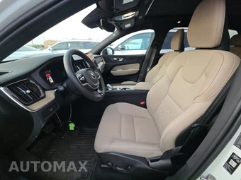 2026 Volvo XC60 B5 Plus - miniatura 7