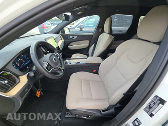 2026 Volvo XC60 B5 Plus - miniatura 7